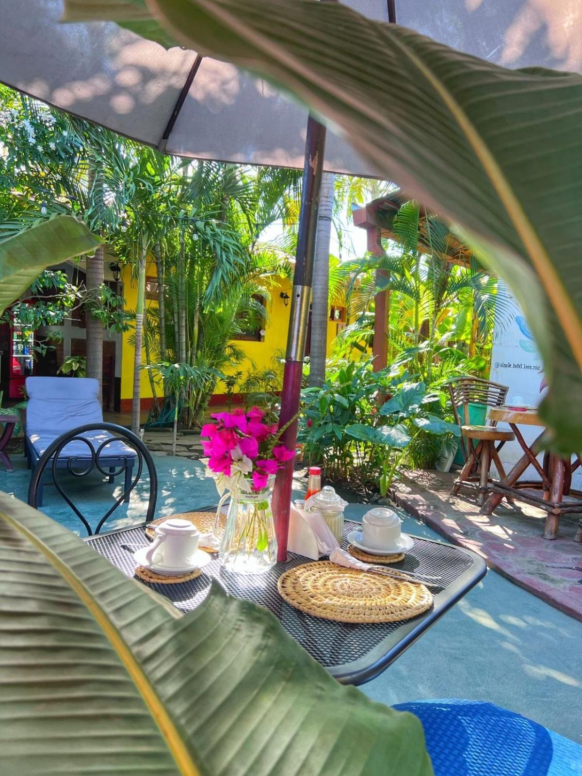 Hotel Al Sole Леон Экстерьер фото